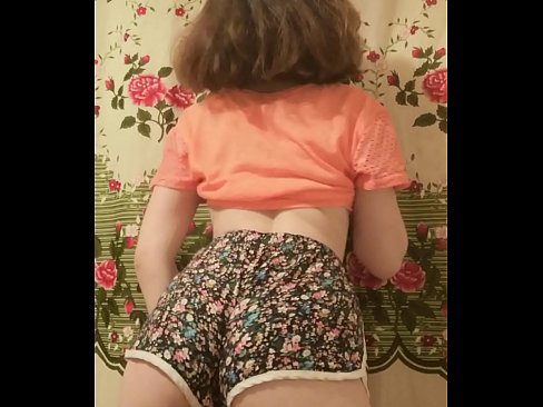 ❤️ Babe żagħżugħa sexy tqaxxir ix-xorts tagħha fuq il-kamera ❌ Video anali lilna mt.japangaysex.ru ️❤