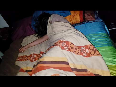 ❤️ Stepson jgħajjar lill-mara żagħżugħa tiegħu waqt li torqod. ❌ Video anali lilna mt.japangaysex.ru ️❤